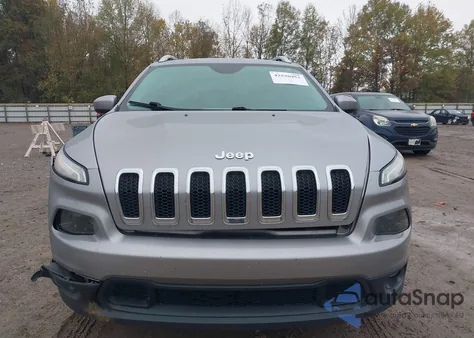 2017 Jeep Cherokee Latitude 4X4 z USA, uszkodzony, nr VIN 1C4PJMCB2HW606411
